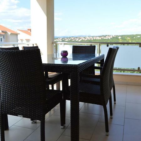 Malinska Apartamento Exterior foto