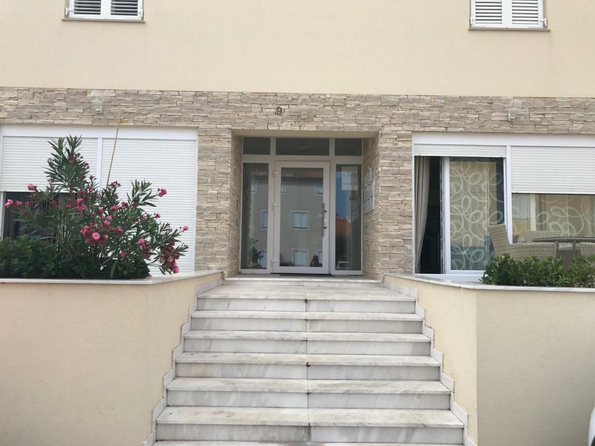 Malinska Apartamento Exterior foto